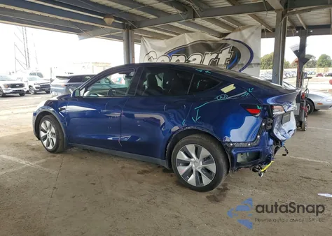 2022 Tesla Model Y z USA, uszkodzony, nr VIN 7SAYGDEE0NF446347